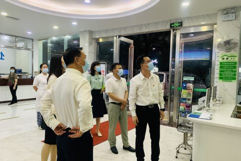 香洲区卫健局胡文锋局长一行莅临我中心检查指导安全生产工作
