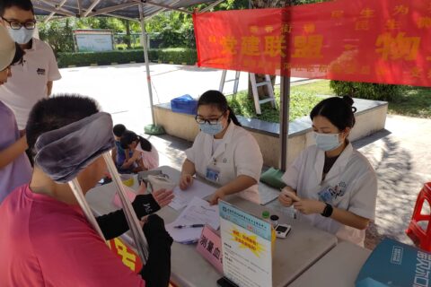 我中心开展“胸痛拨打120，把握黄金120分钟”主题公益义诊活动丨沿河社区